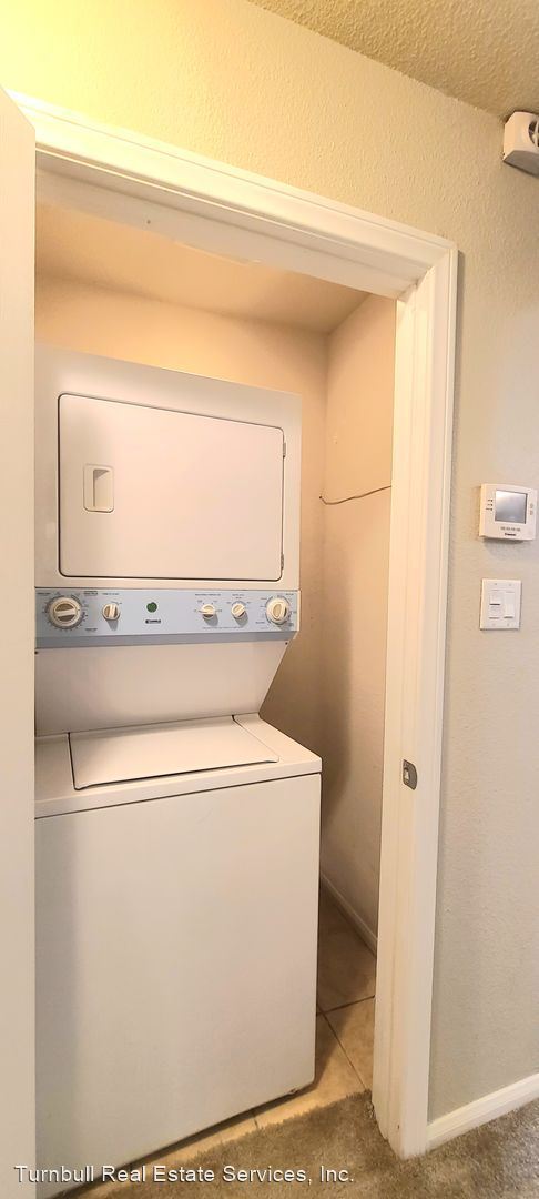 Building Photo - 2 br, 1 bath House - 4713 AMBER LN #2 - AM...