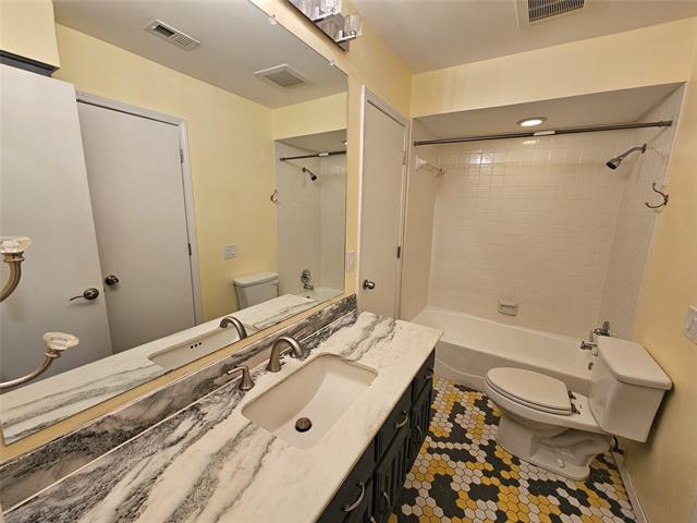 Building Photo - 3213 Saddlehead Dr