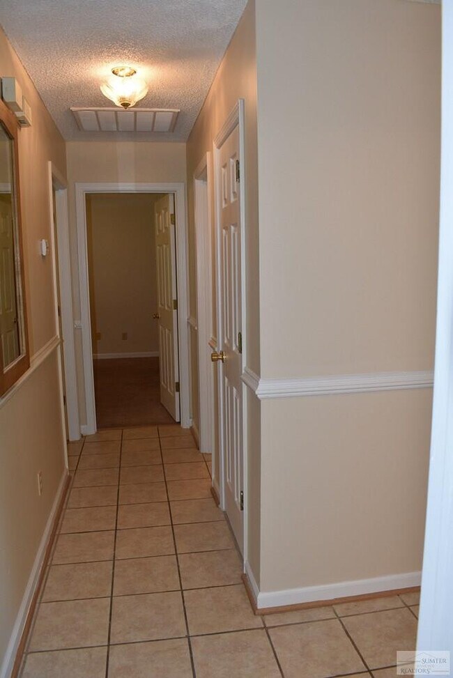 Building Photo - 5830 Lost Creek Dr