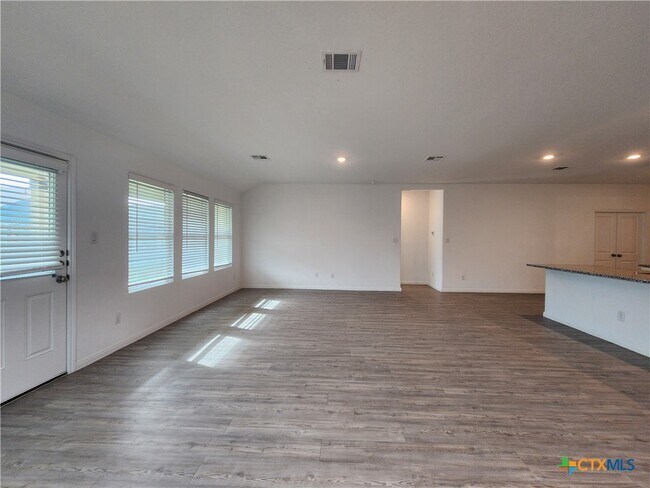 Building Photo - 414 Fairy Duster Dr