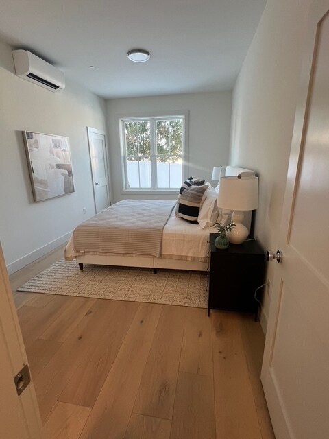 Building Photo - 105 Sea St