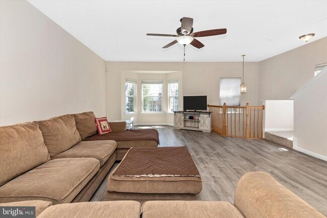 Building Photo - 1742 Trestle St