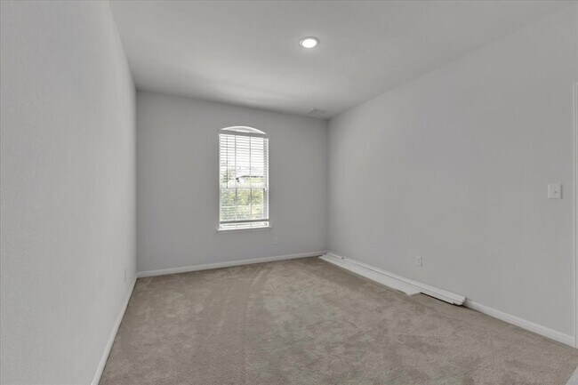 Building Photo - 2517 Cappelle Way