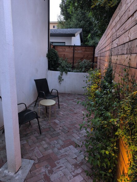 Building Photo - 4331 Allott Ave