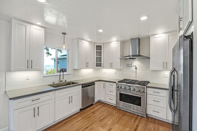 Building Photo - One level home Crockett, magnificent VIEWS