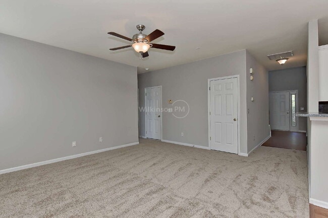 Building Photo - Beautiful 4-Bedroom Two Story Home with Fe...