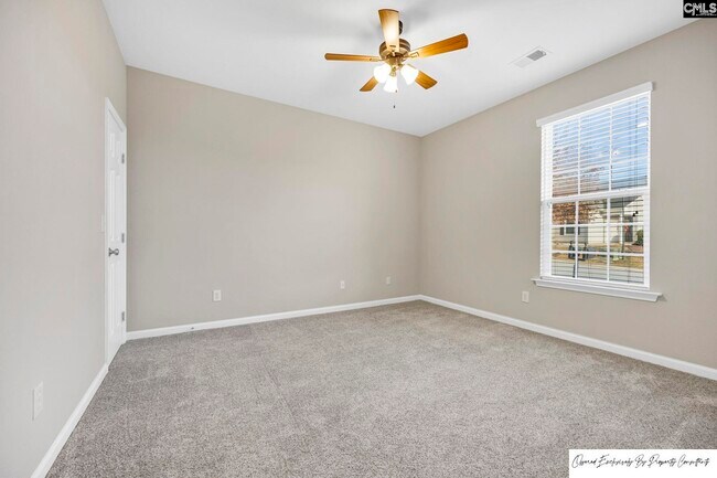 Building Photo - 143 Springhaven Dr