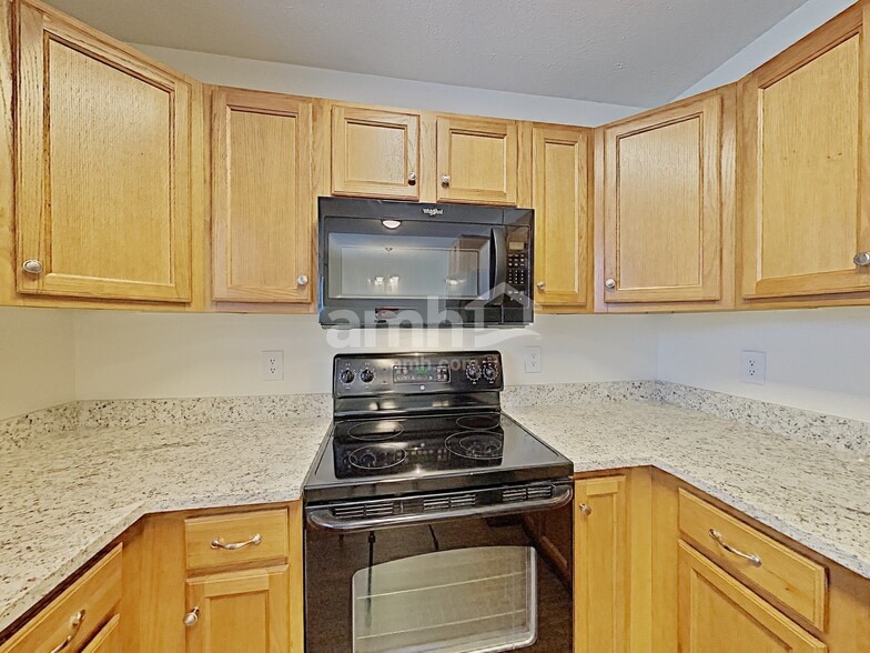 Building Photo - 4864 Ark Ln