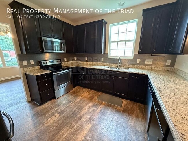 Building Photo - 3517 Long Run Dr