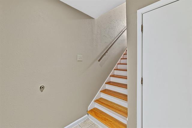 Building Photo - 6808 Eastridge Dr