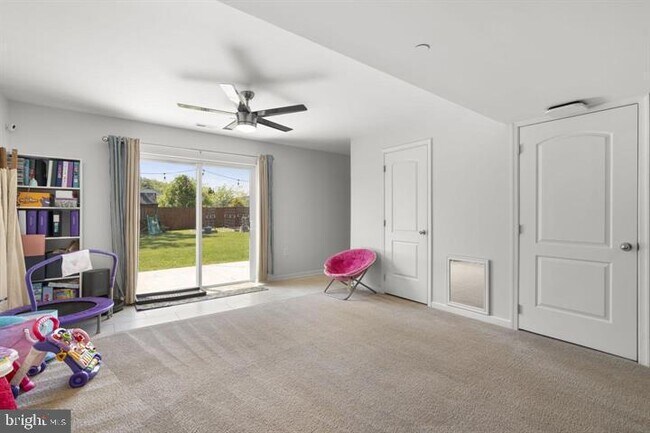 Building Photo - 465 Carvel Beach Rd