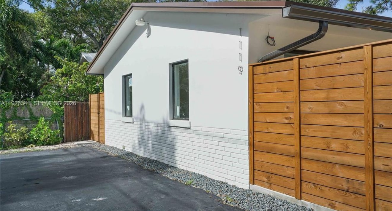 Building Photo - 1119 W Las Olas Blvd