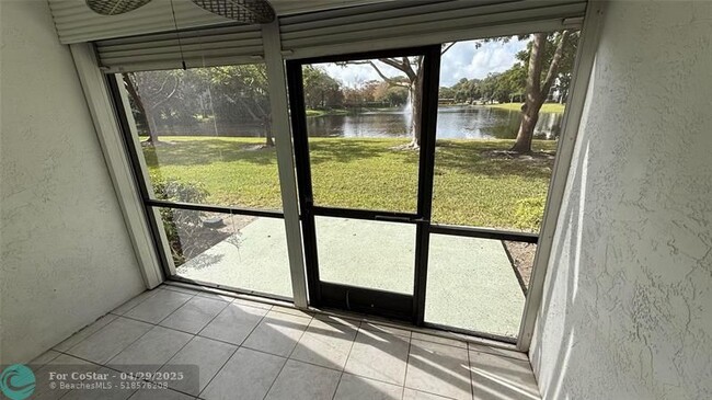 Building Photo - 2236 N Cypress Bend Dr