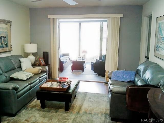 Building Photo - 760 E Gilchrist Ct