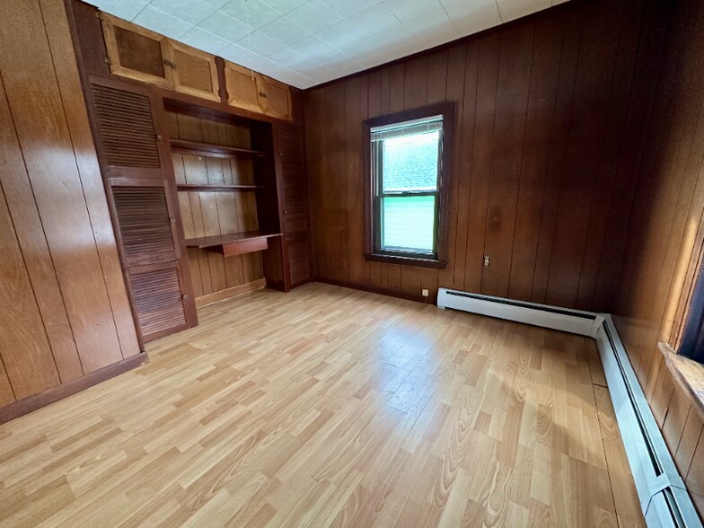 Building Photo - 73 Durant St