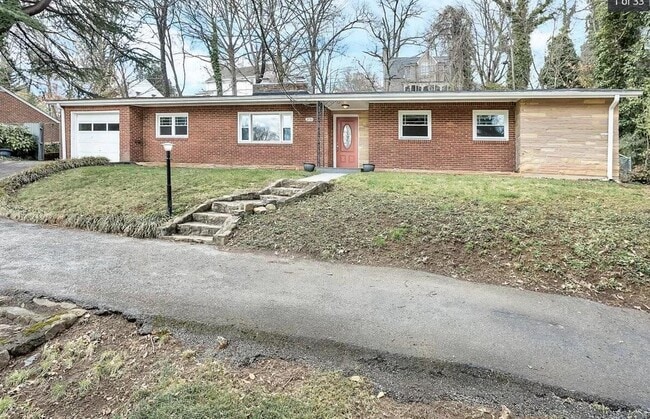Building Photo - 2151 Brambleton Ave SW