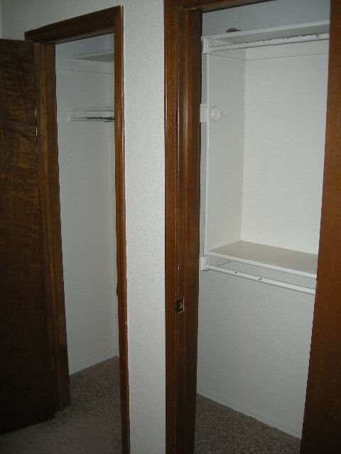 Building Photo - 716 Swan Lake Rd