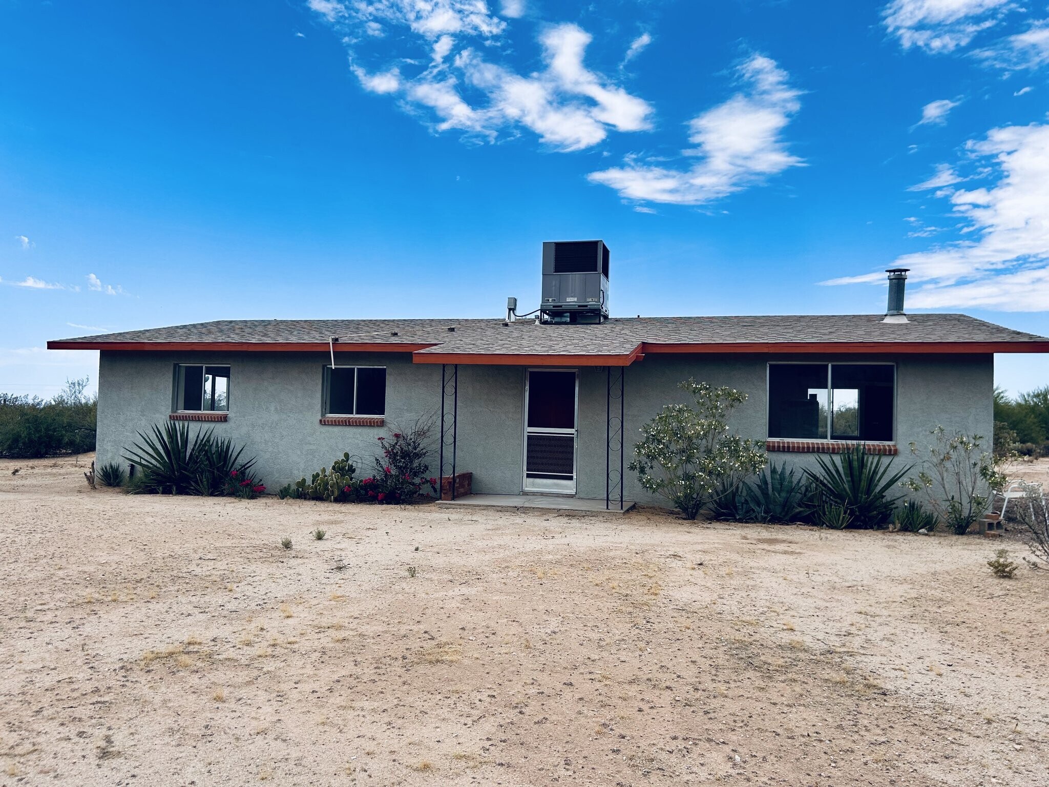 Building Photo - 12575 N Mountain Breeze Dr