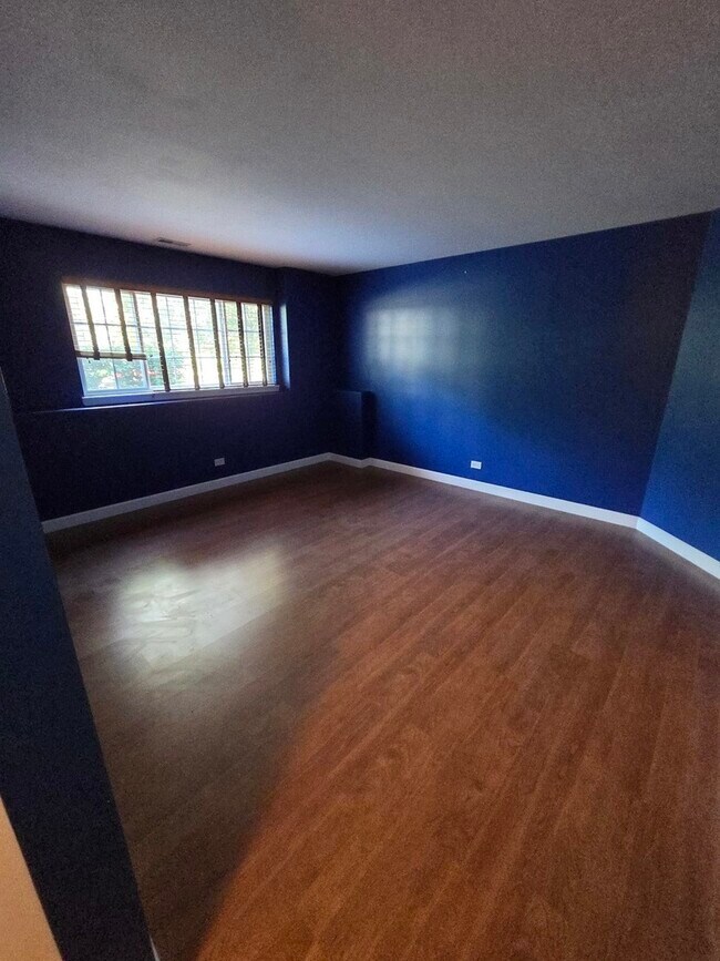 Building Photo - 422 Cary Woods Cir