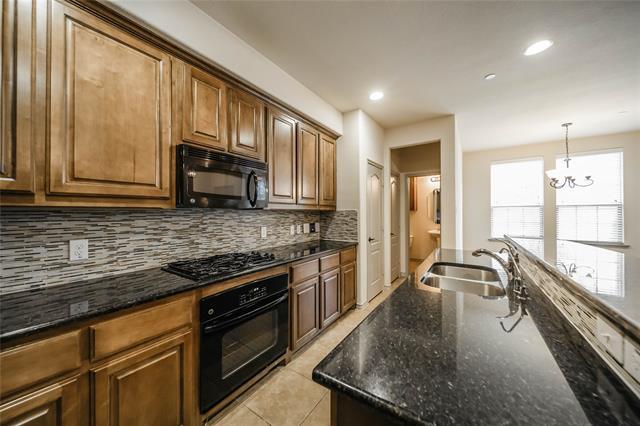 Building Photo - 2813 Sheridan Dr