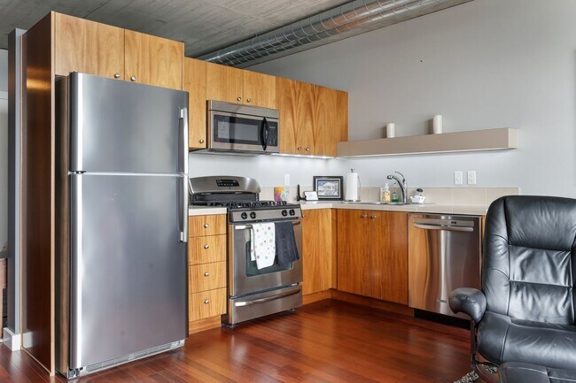 Building Photo - Civic Condominiums - FURNISHED 8th floor s...