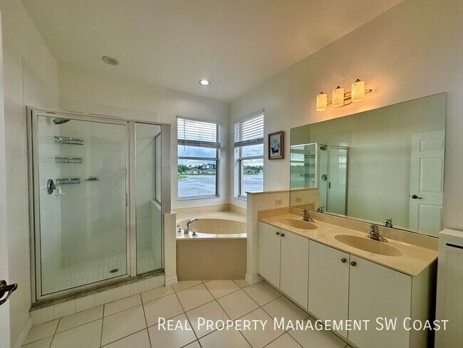 Building Photo - 4256 Liron Ave