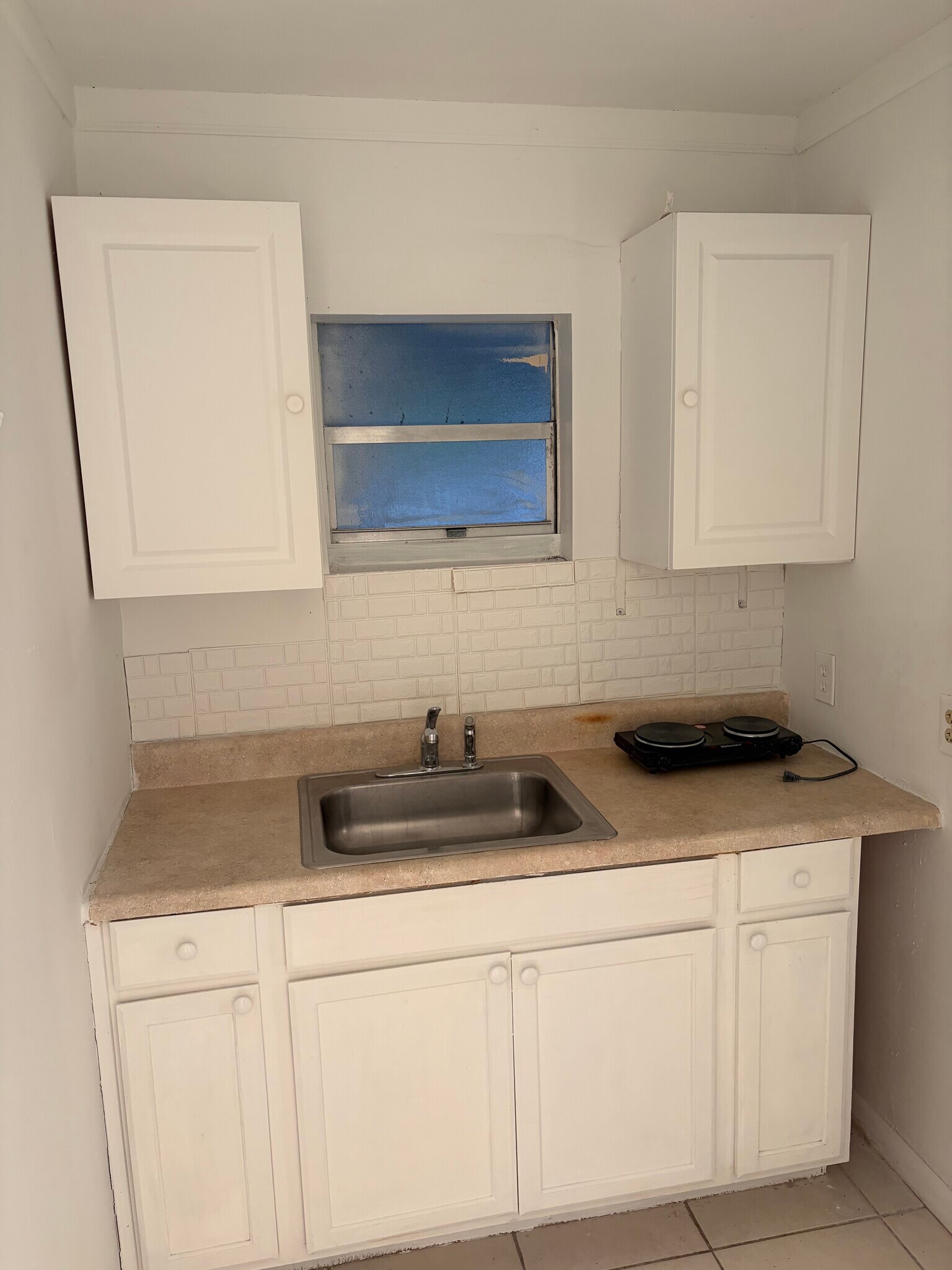 Building Photo - 1111 NE 204th Ter