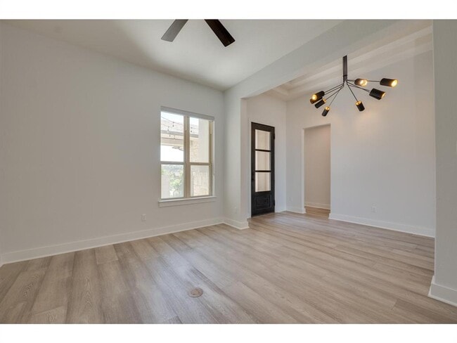 Building Photo - 523 Baldovino Skyway