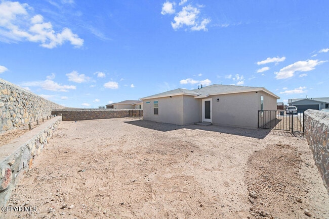 Building Photo - 14573 Banana Yucca Ave