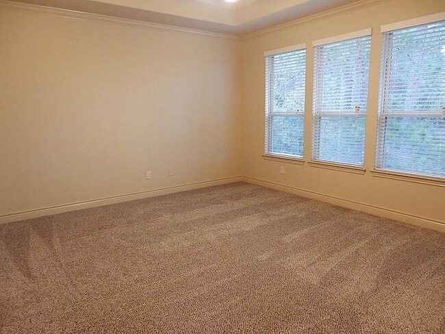 Building Photo - 38 Jonquil Pl