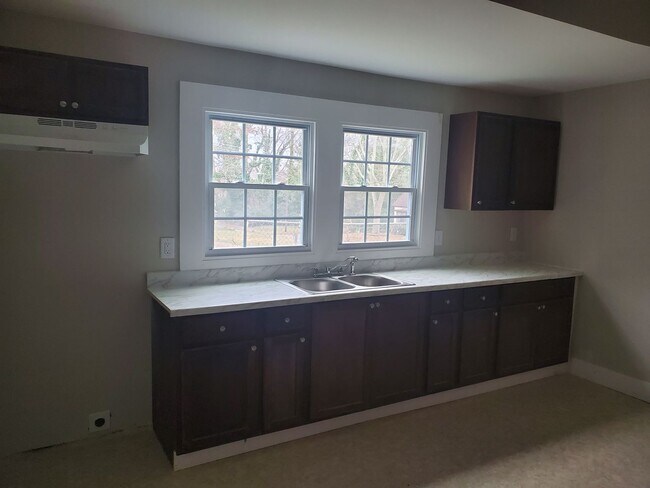 Building Photo - Newly remodeled home in Anderson SC
