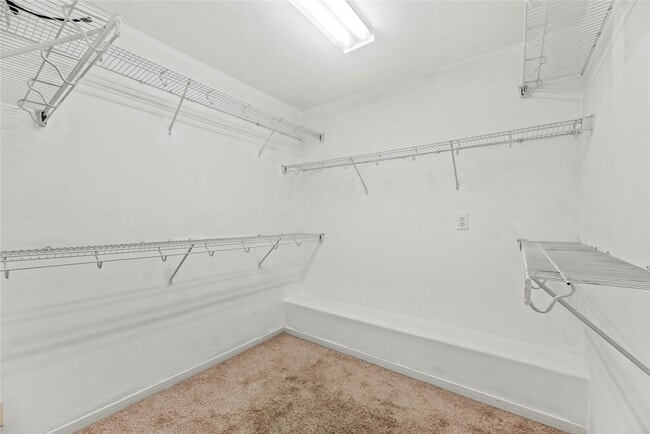 Building Photo - 16602 Grenada Falls Dr