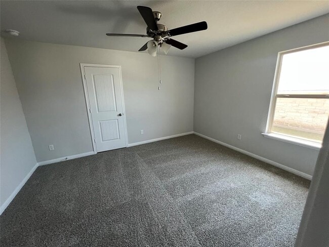 Building Photo - 209 Creekfall Rd