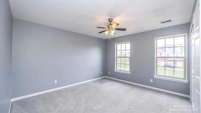 Building Photo - 519 Addington Ln