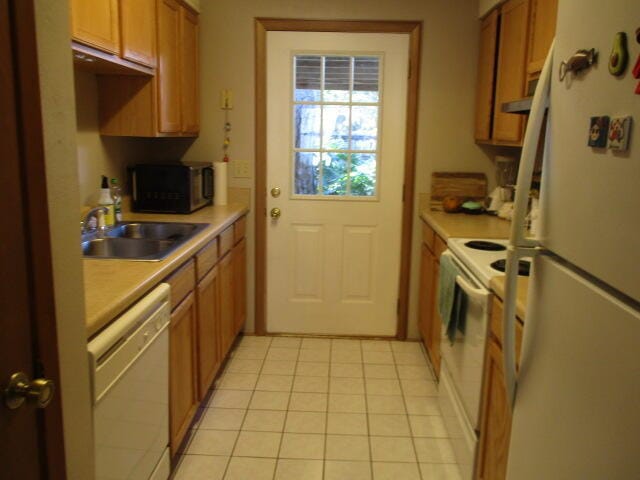 Building Photo - 1008 Pineview Blvd