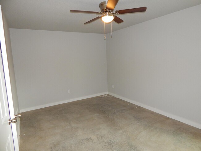 Building Photo - 1415 Shoshoni Trail