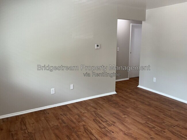 Building Photo - 4953 Leeper St
