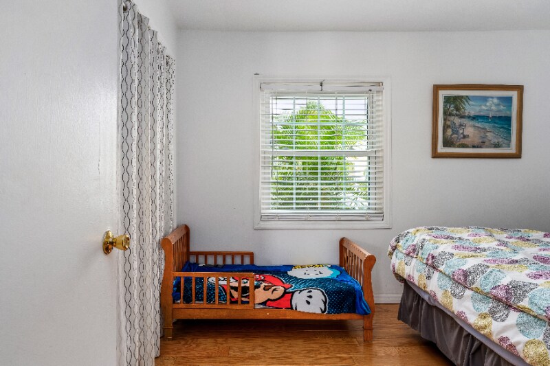 Building Photo - 204 Pompano Dr SE