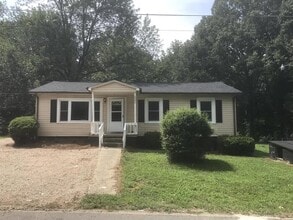 Building Photo - Huntersville: 3 bedroom 1 bath home