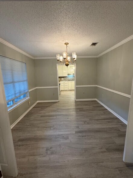 Building Photo - 5624 Ahoni St