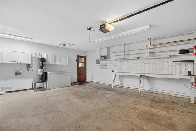 Building Photo - 4026 Northwood Dr