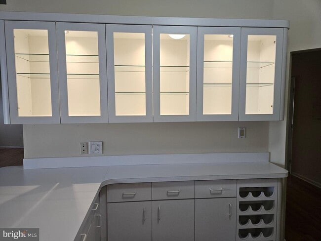 Building Photo - 409 Talon Ct