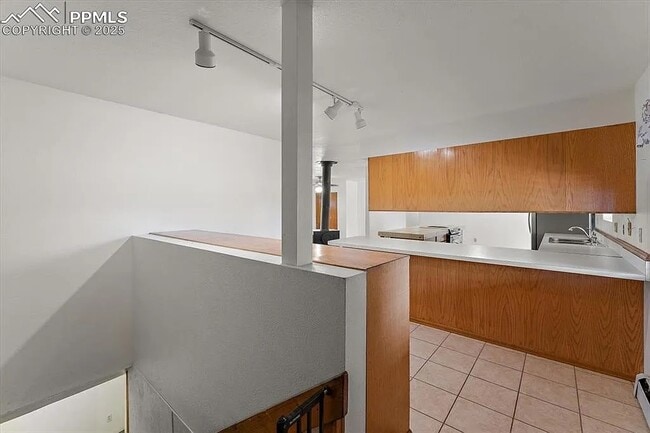 Building Photo - 497 South Avenida Del Oro E