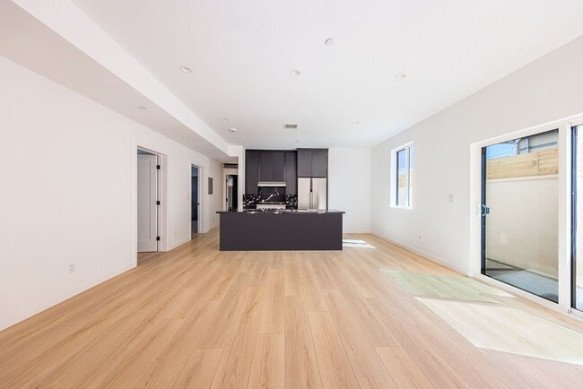 Building Photo - 1954 Purdue Ave