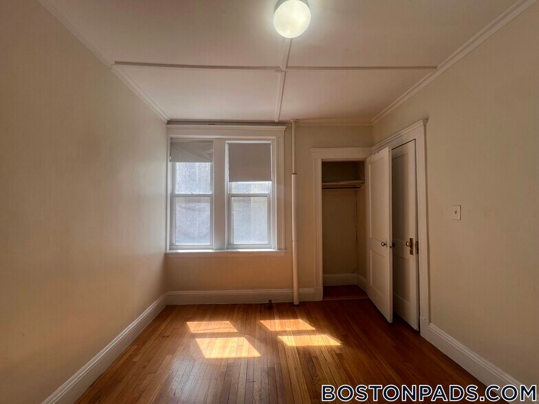 Building Photo - 1179 Boylston St