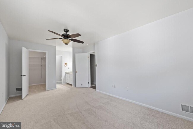 Building Photo - 13724 Lynhurst Dr
