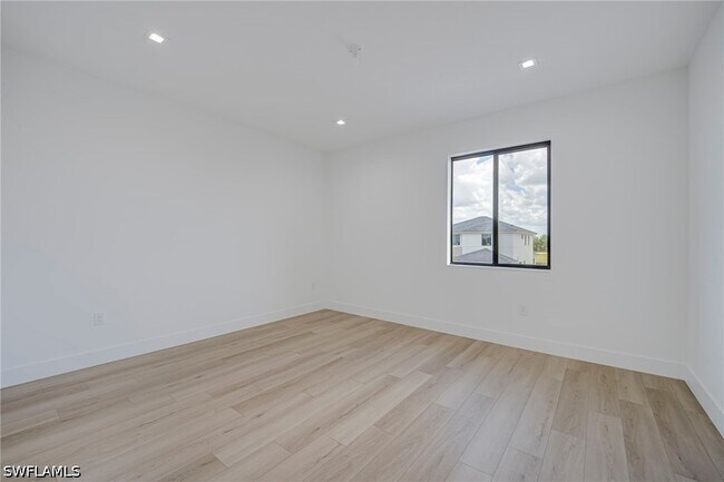 Building Photo - 4775 Quercia Dr
