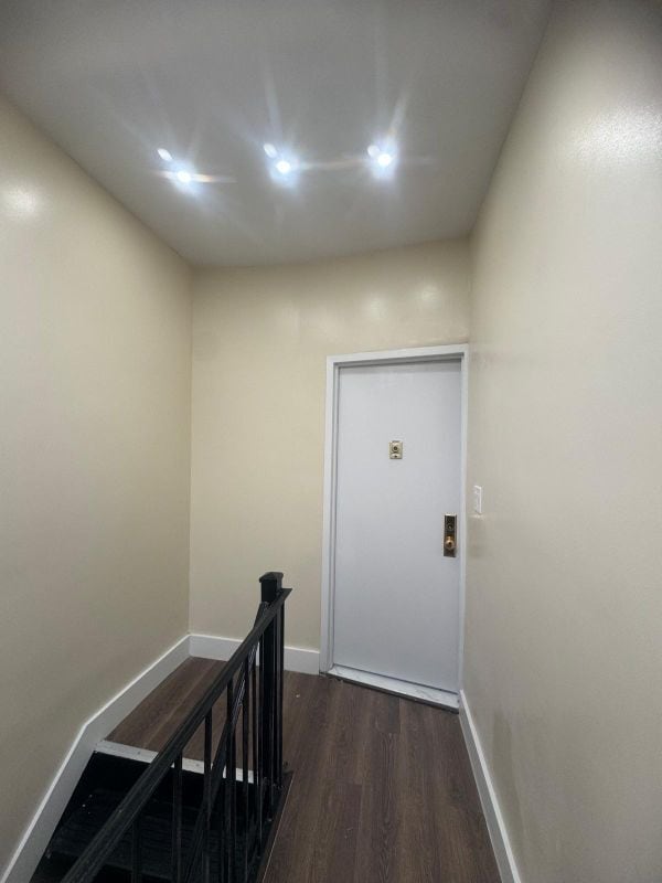 Building Photo - 91-04 43rd Ave