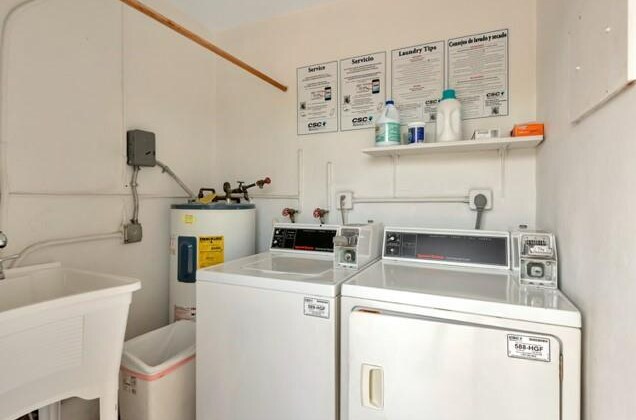 Building Photo - 777 SE 2nd Ave