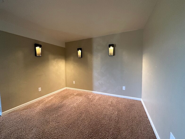 Building Photo - 6515 Last Light Ct